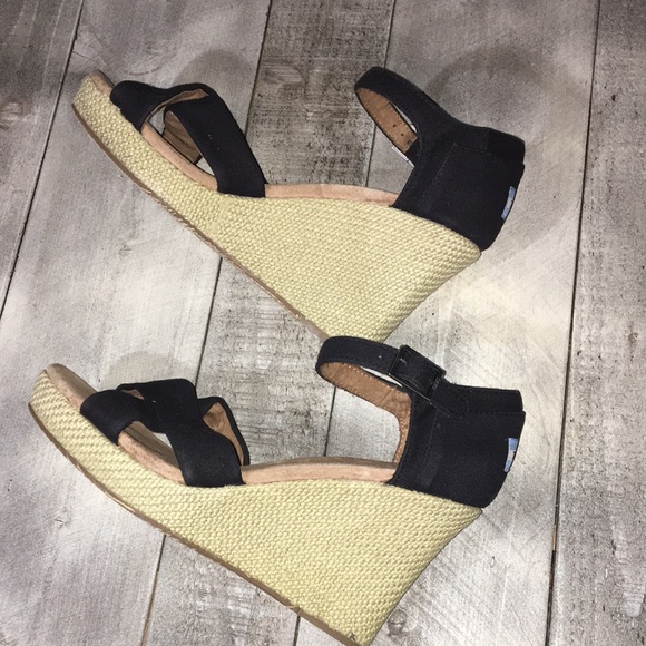 TOM’s Strappy Wedges - Picture 6 of 10